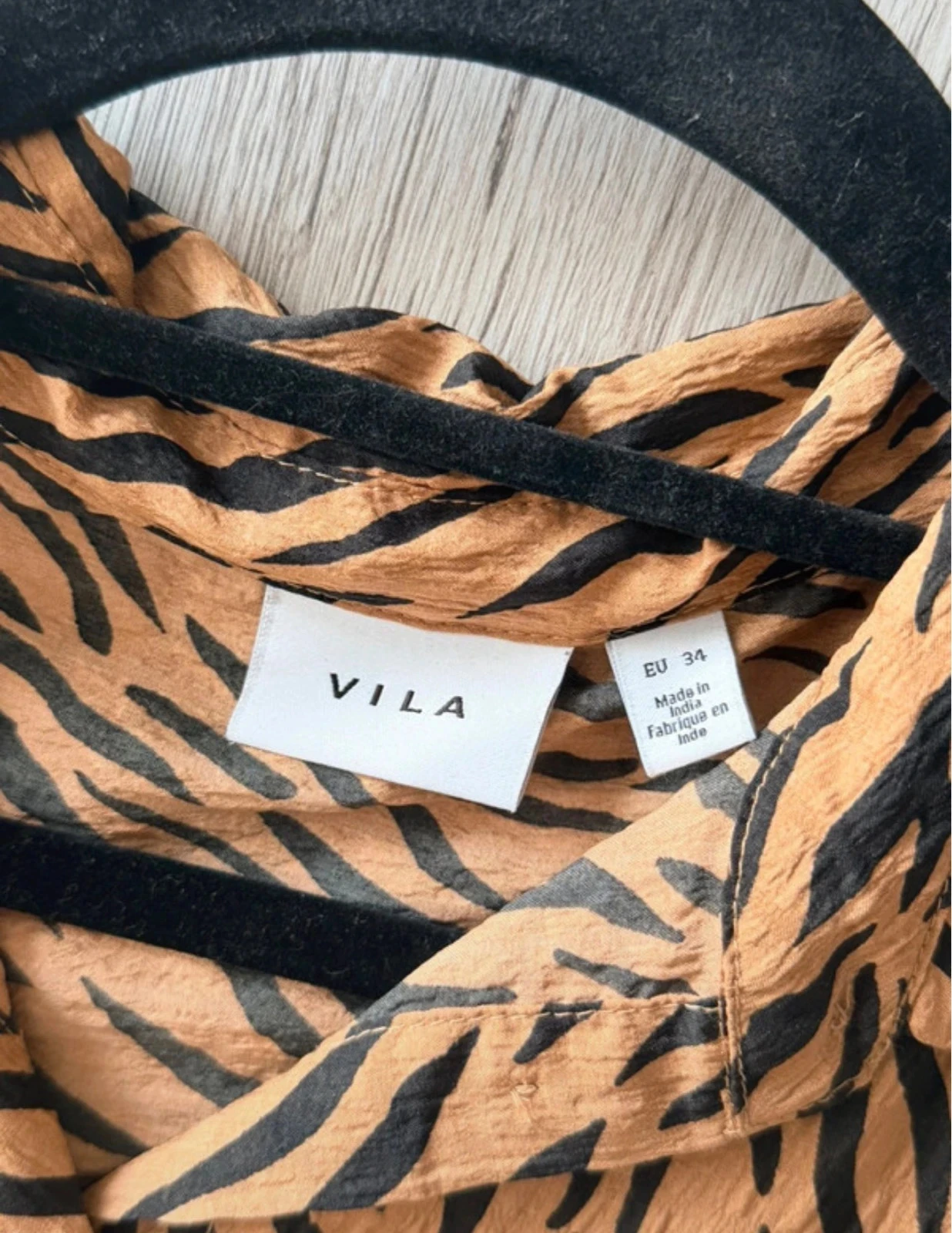 NEW! Tiger print top – photo 2